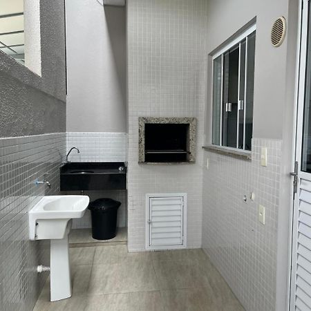 Apartamento Fatima Para Familia Apartment บัลเนอาริโอ กังโบริว ภายนอก รูปภาพ